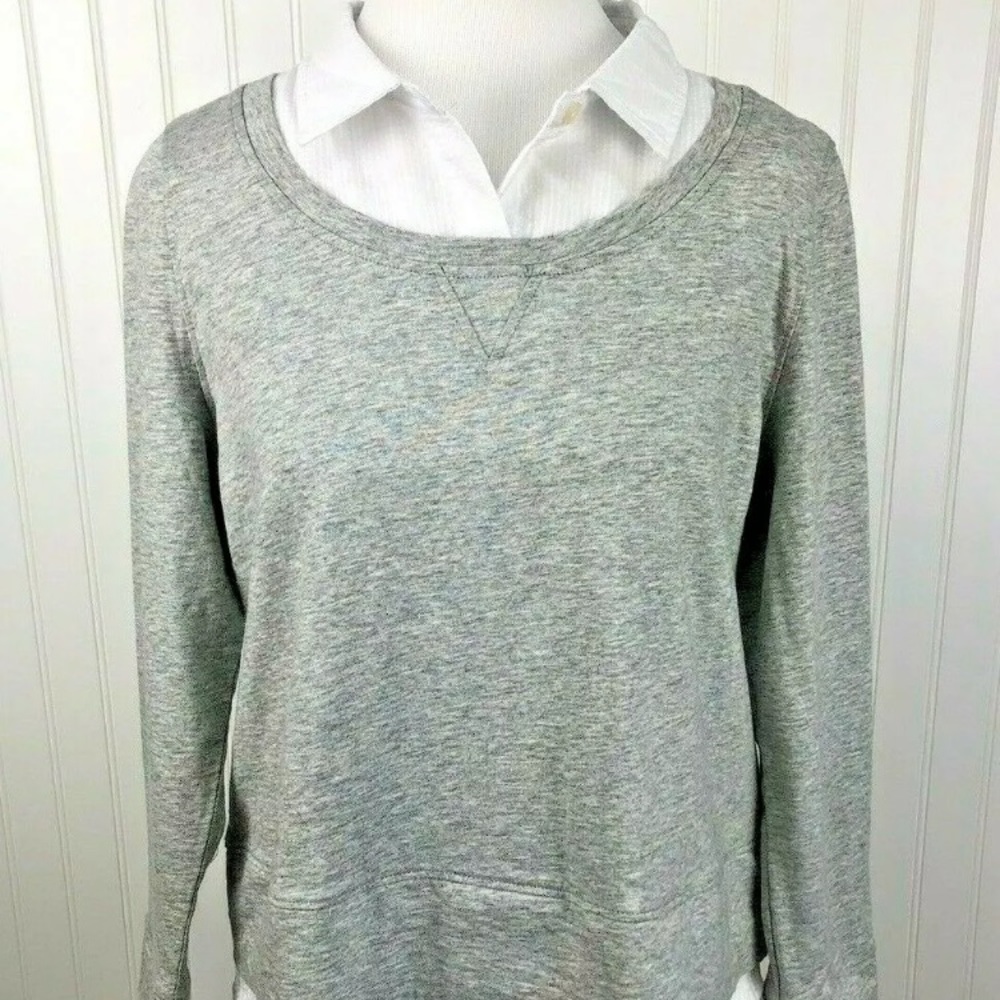 Long sleeve blouse.
